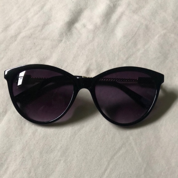 Black Round Cat Eye Sunglasses - Picture 1 of 6